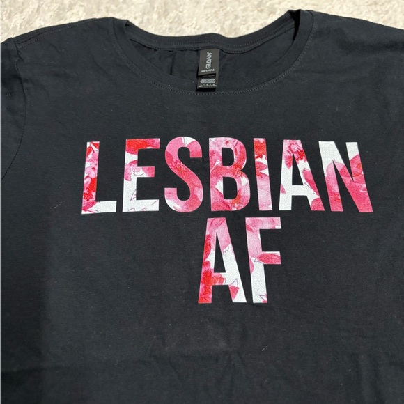 LESBIAN AF Graphic Tee - Picture 1 of 3